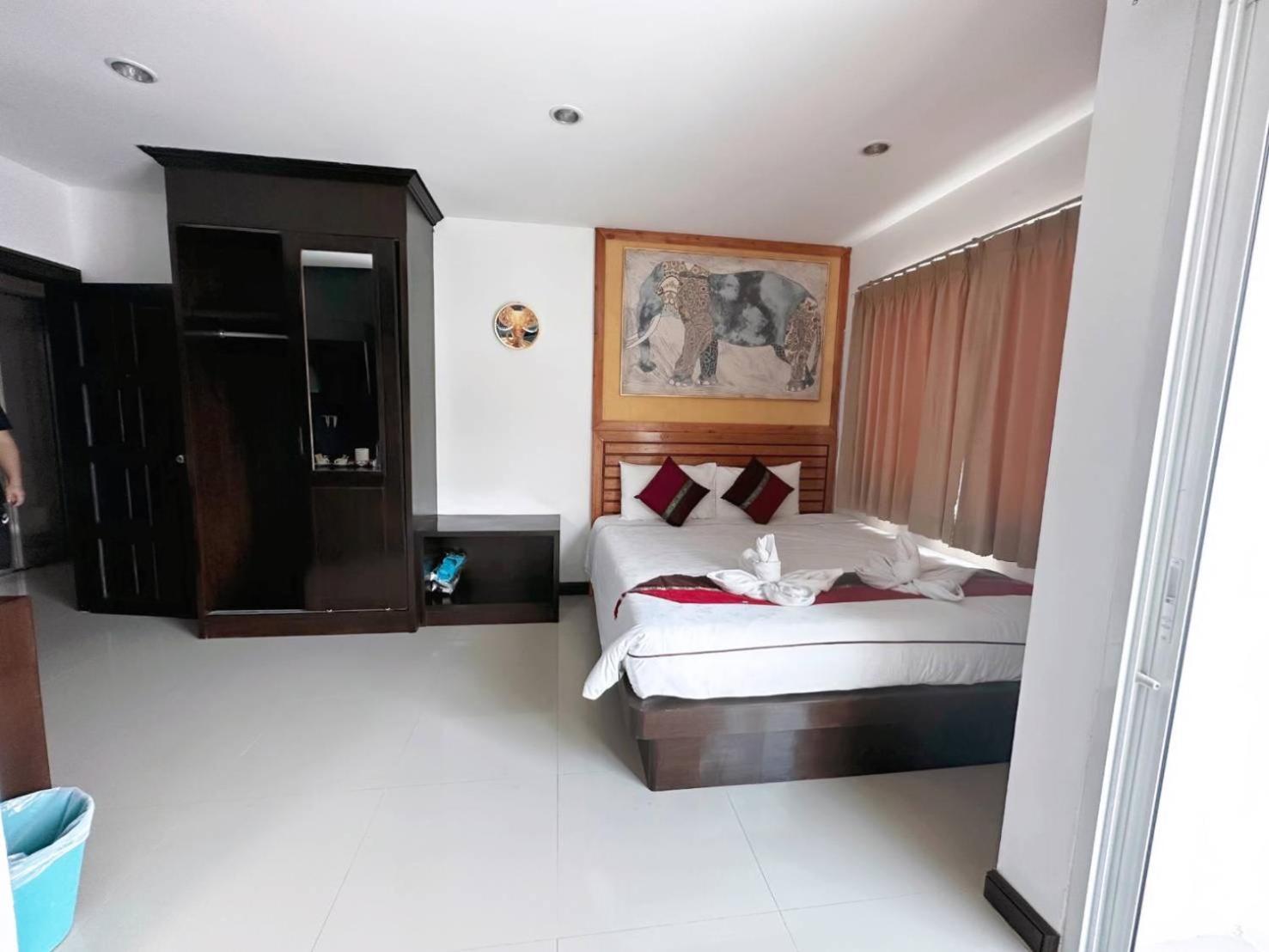 Abby'S House Hotel Patong 외부 사진