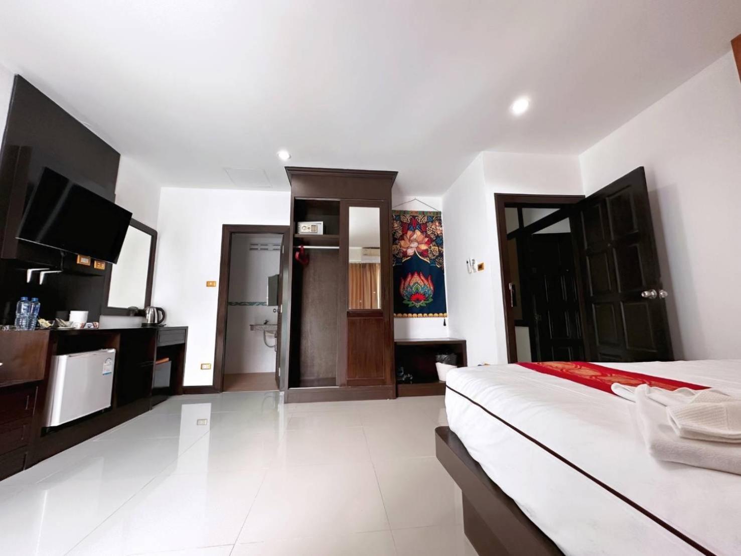Abby'S House Hotel Patong 외부 사진